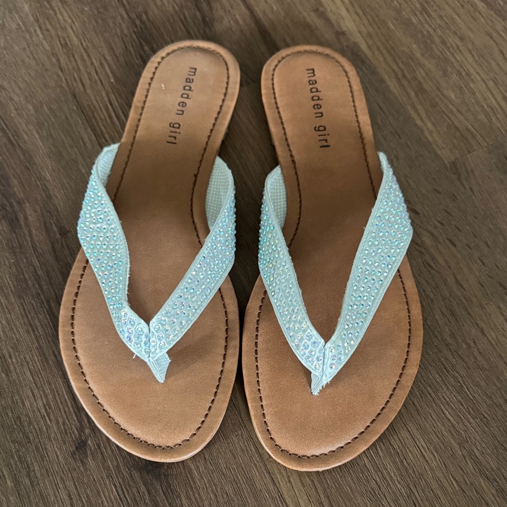 NWT Madden Girl Rhinestone Sandals in Silver w/Iridescent Stones - Picture 3 of 6